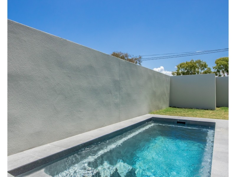 1+2/24 Barnard Street, Biggera Waters QLD 4216