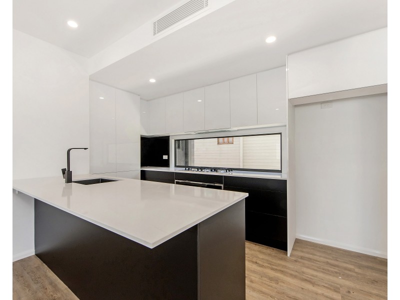 1+2/24 Barnard Street, Biggera Waters QLD 4216