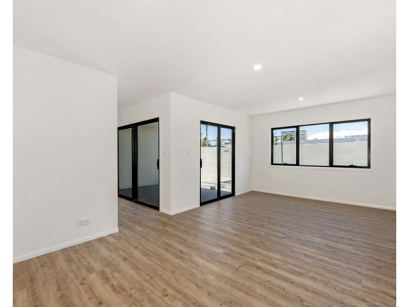 1+2/24 Barnard Street, Biggera Waters QLD 4216
