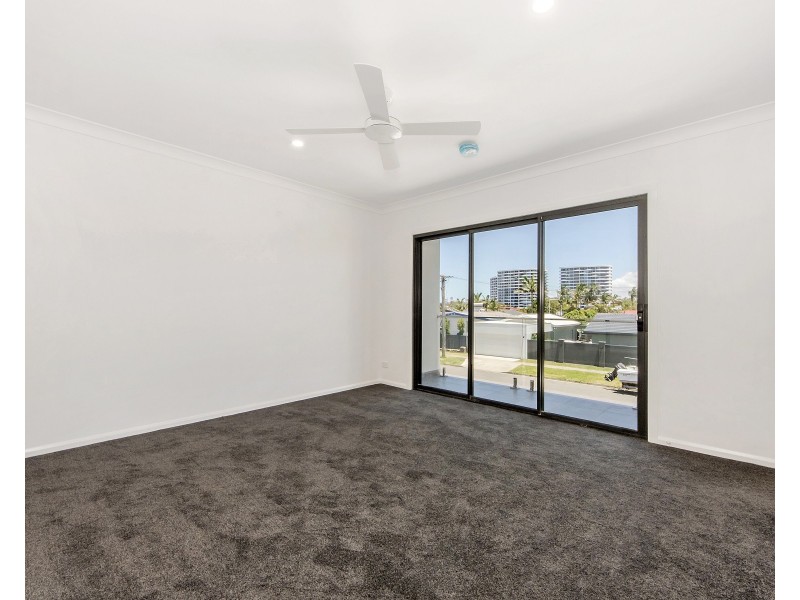 1+2/24 Barnard Street, Biggera Waters QLD 4216
