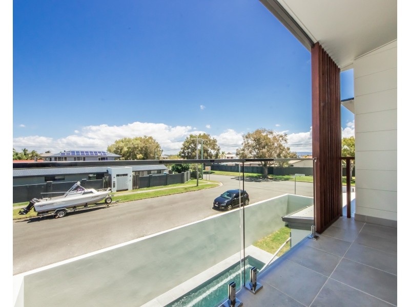 1+2/24 Barnard Street, Biggera Waters QLD 4216