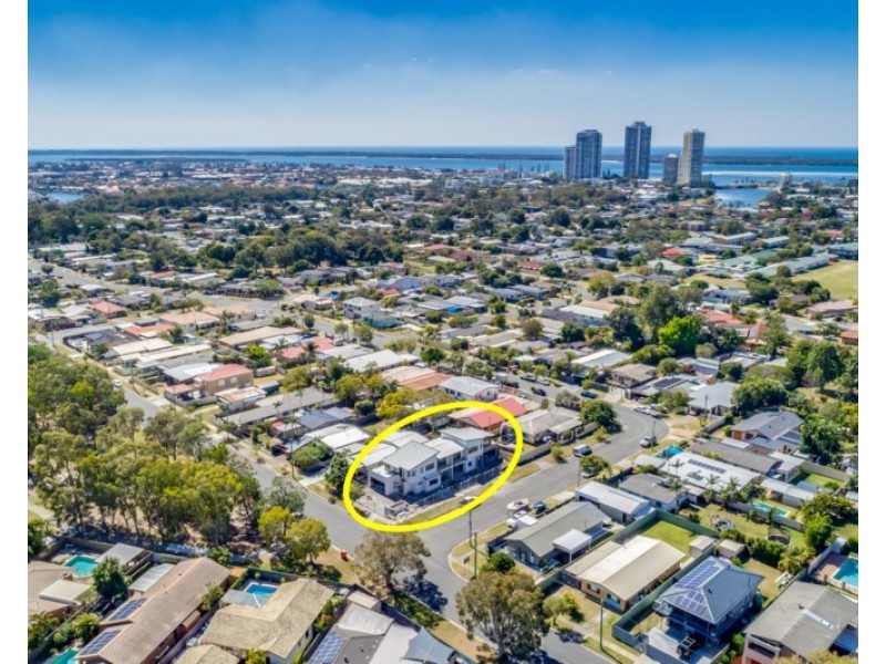 1+2/24 Barnard Street, Biggera Waters QLD 4216