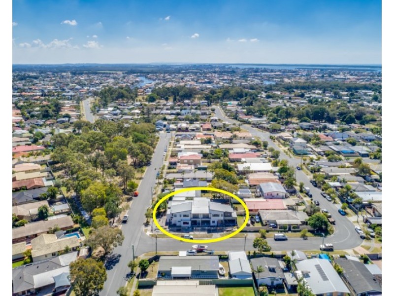 1+2/24 Barnard Street, Biggera Waters QLD 4216