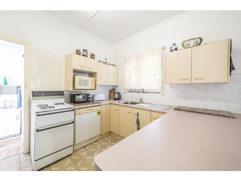 31 Walton Street, Southport QLD 4215