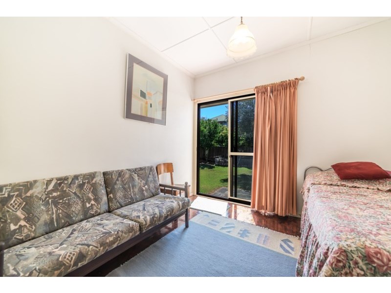 31 Walton Street, Southport QLD 4215