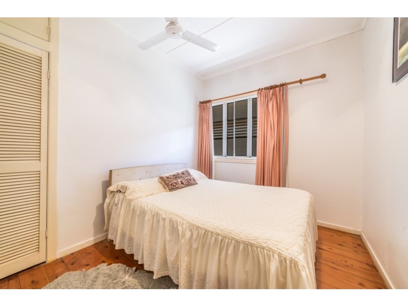 31 Walton Street, Southport QLD 4215