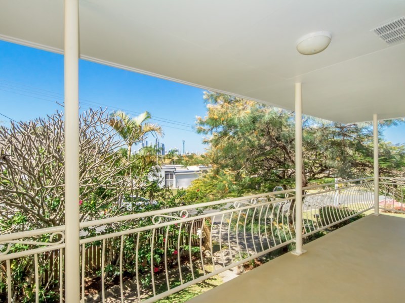 17 Clare Street, Southport QLD 4215