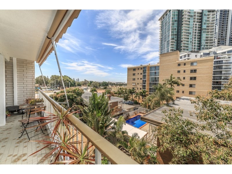 204/65 Bauer Street, Southport QLD 4215