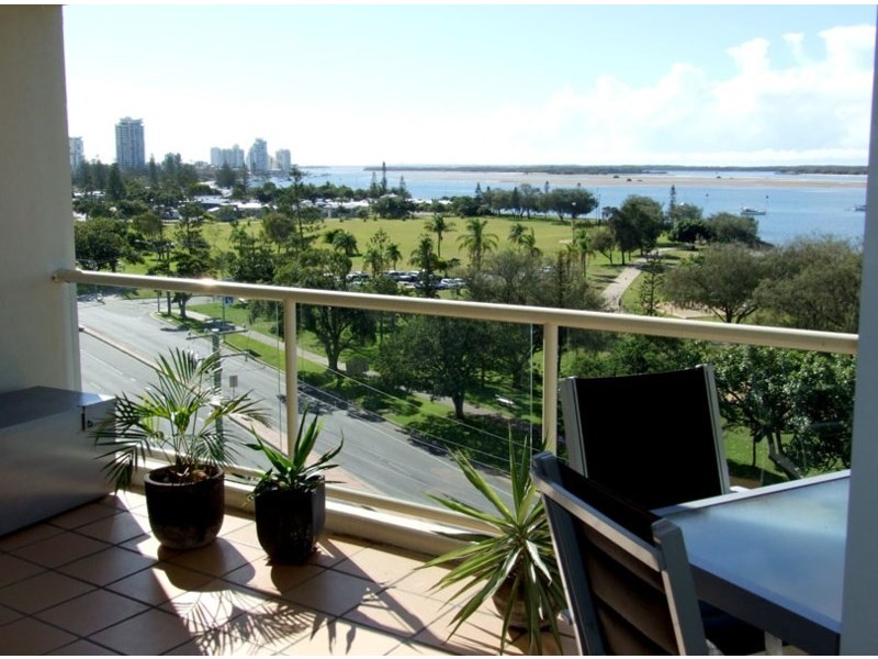 84/106 Marine Parade, Southport QLD 4215