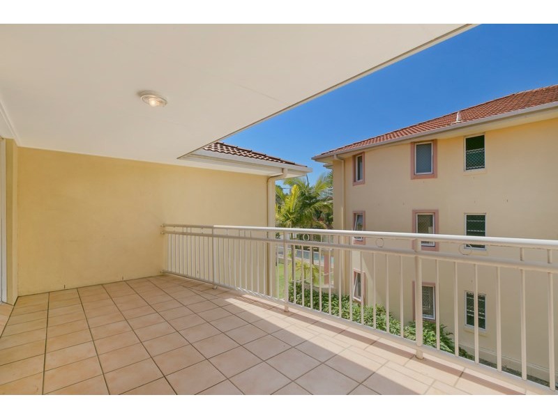27/16 Sykes Court, Southport QLD 4215