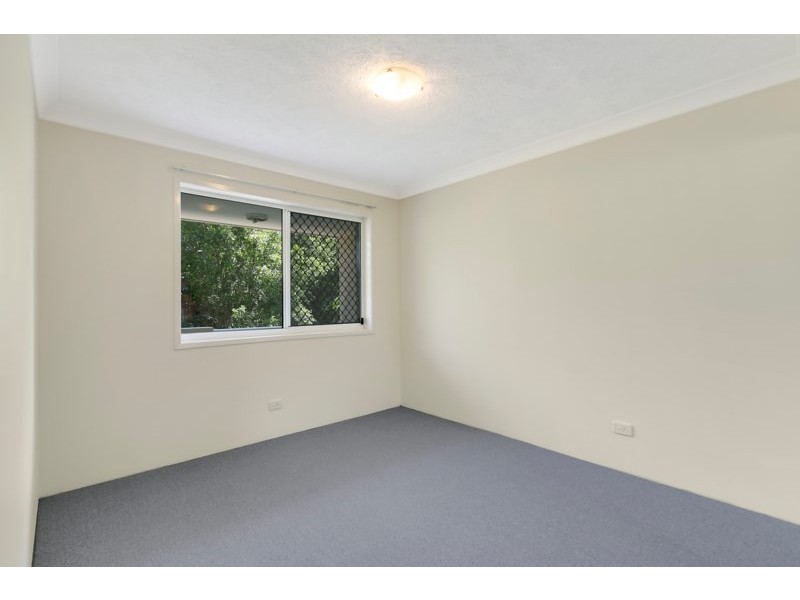 27/16 Sykes Court, Southport QLD 4215