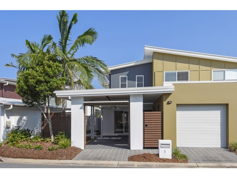 5 Valencia Boulevard, Burleigh Waters QLD 4220