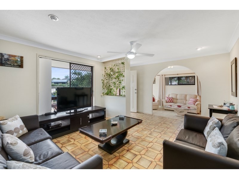 21 Loweana Street, Southport QLD 4215