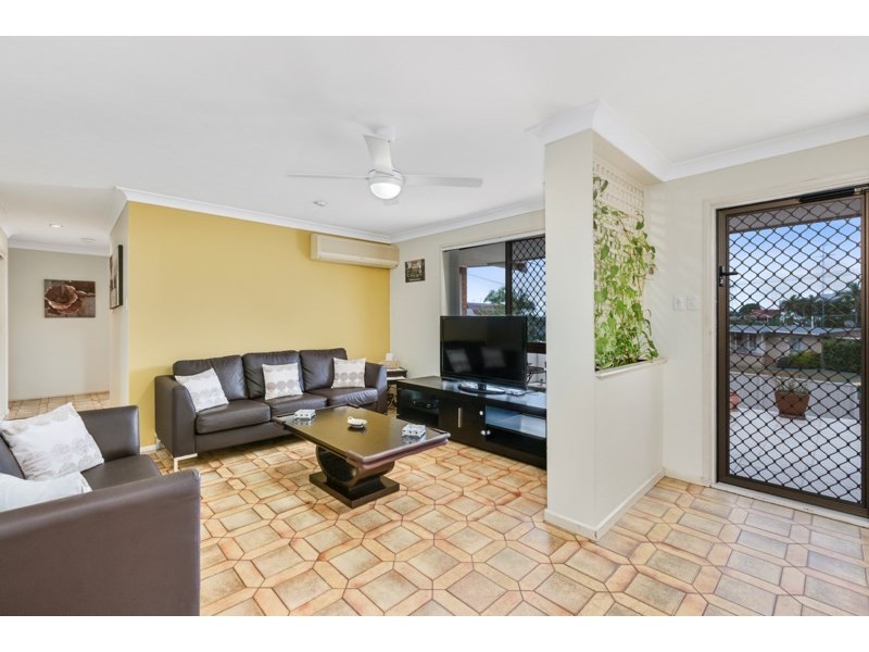 21 Loweana Street, Southport QLD 4215