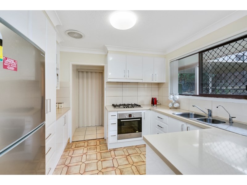 21 Loweana Street, Southport QLD 4215