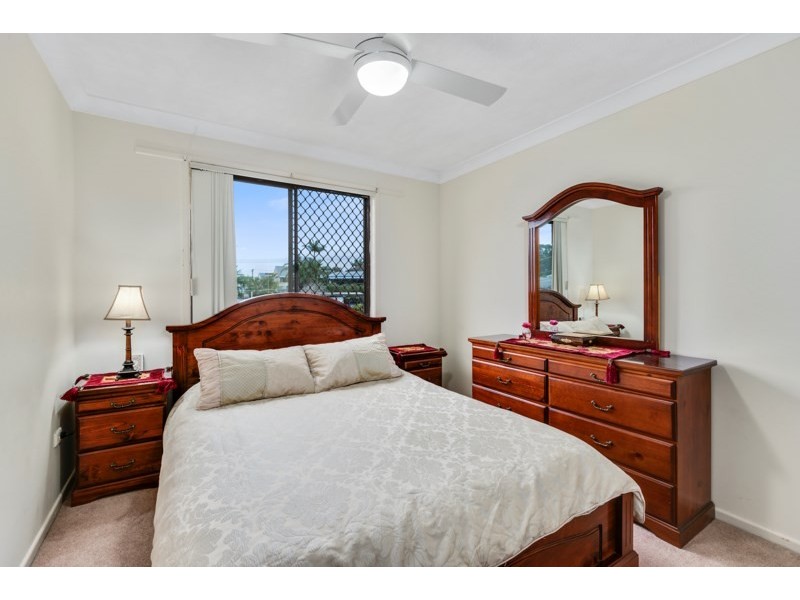 21 Loweana Street, Southport QLD 4215