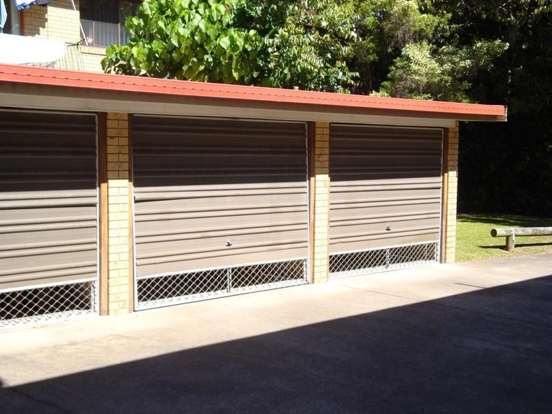 3/4 Broadview Park-Broad Street, Labrador QLD 4215