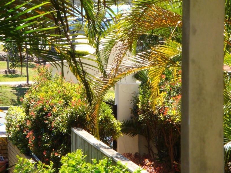 3/4 Broadview Park-Broad Street, Labrador QLD 4215