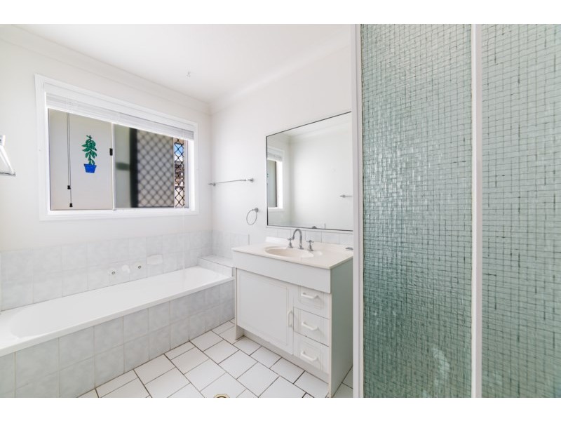 2/14 Freeman Street, Labrador QLD 4215