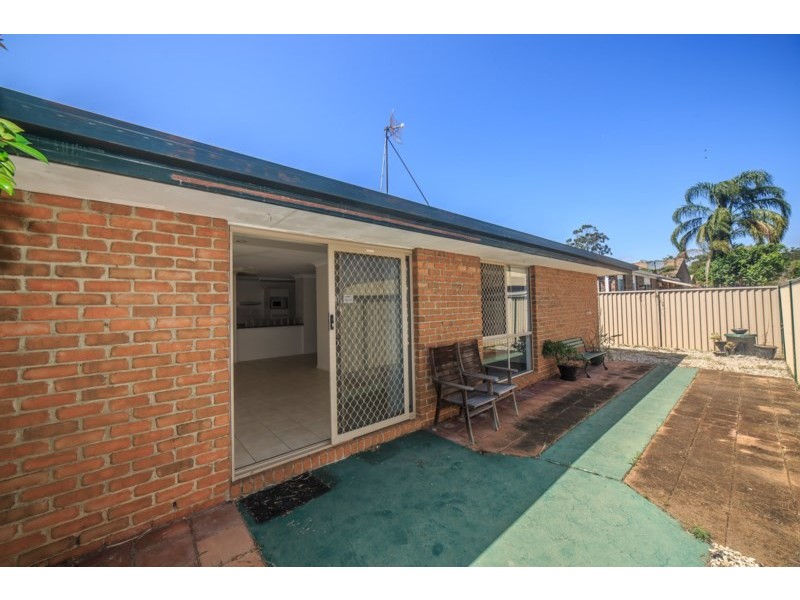 2/14 Freeman Street, Labrador QLD 4215