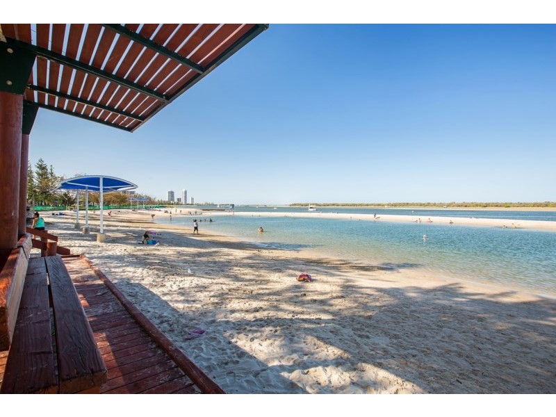 2/14 Freeman Street, Labrador QLD 4215