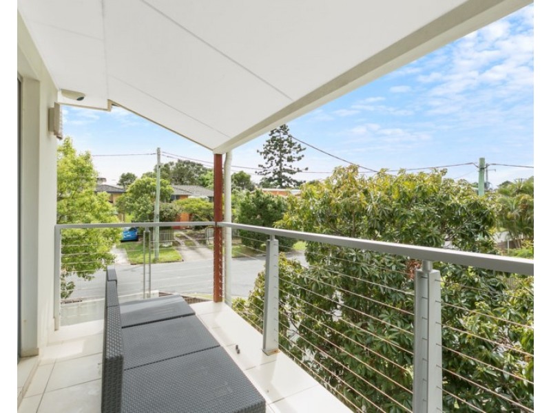2/2 The Glen, Southport QLD 4215