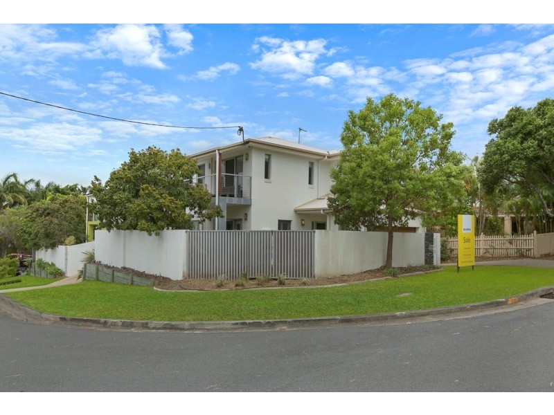 2/2 The Glen, Southport QLD 4215