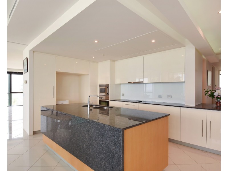 2102/19 Albert Avenue, Broadbeach QLD 4218