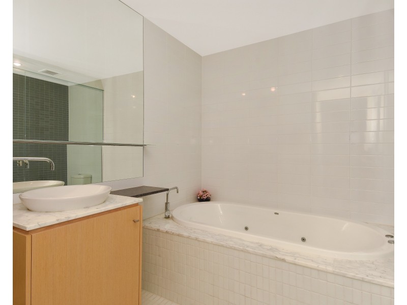 2102/19 Albert Avenue, Broadbeach QLD 4218