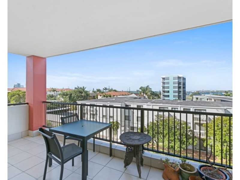 8/14-16 Little Norman Street, Southport QLD 4215