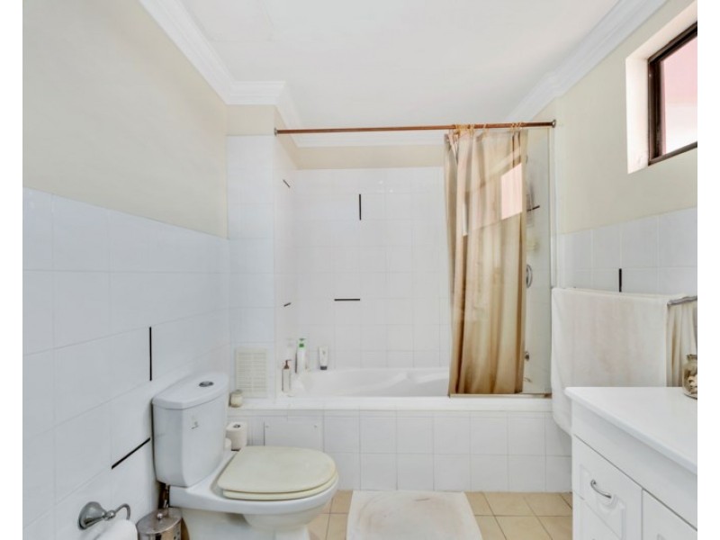 8/14-16 Little Norman Street, Southport QLD 4215