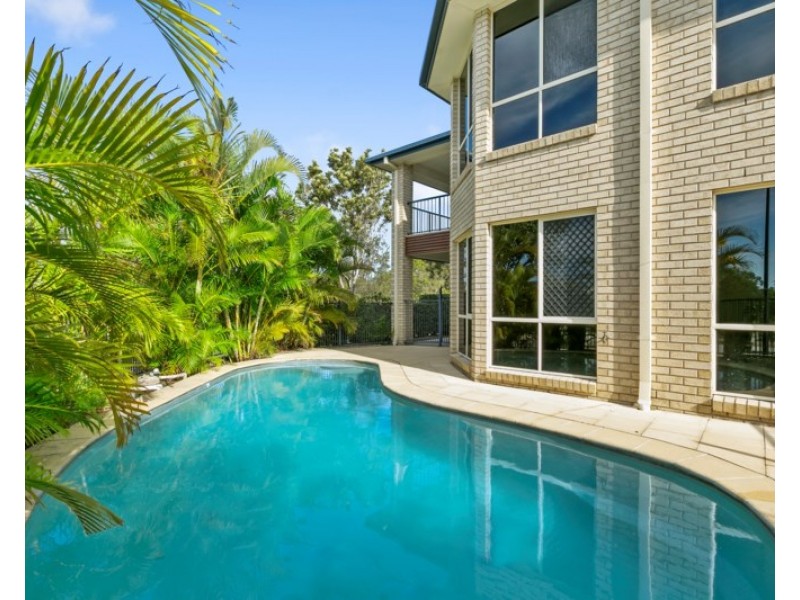 1 Moyenne Crescent, Varsity Lakes QLD 4227