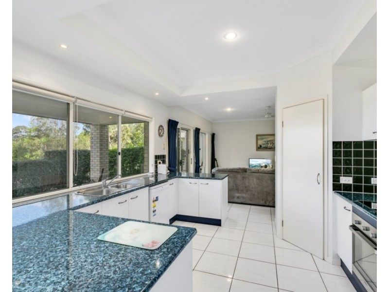 1 Moyenne Crescent, Varsity Lakes QLD 4227