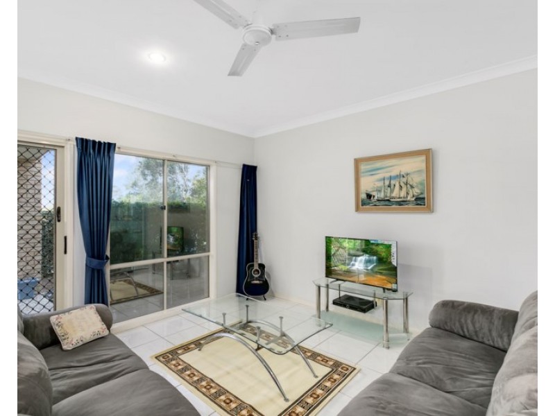 1 Moyenne Crescent, Varsity Lakes QLD 4227