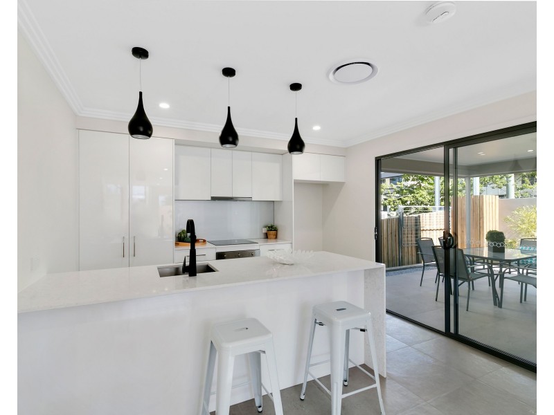 1-3/111 Falconer Street, Southport QLD 4215