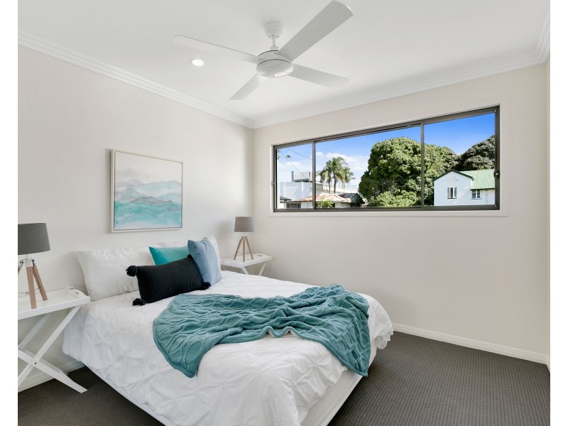 1-3/111 Falconer Street, Southport QLD 4215