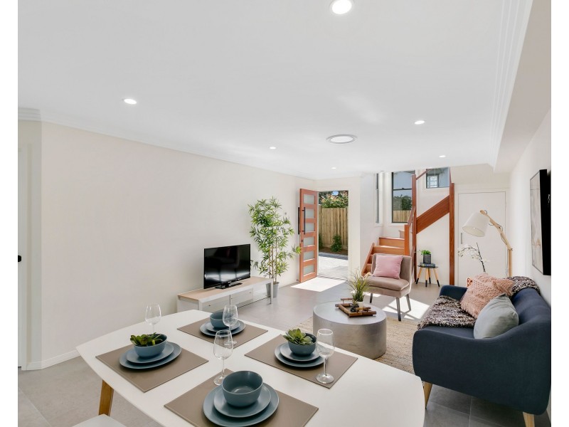 1-3/111 Falconer Street, Southport QLD 4215