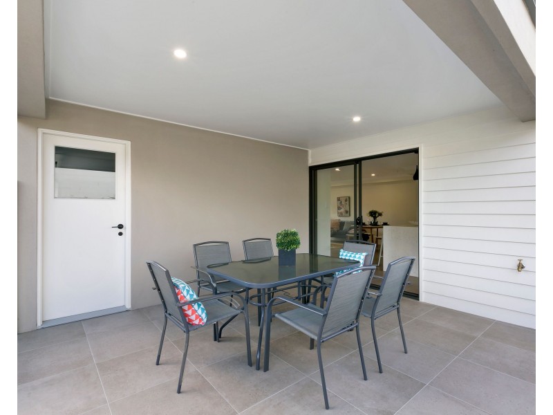 1-3/111 Falconer Street, Southport QLD 4215