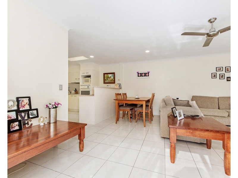 1/5 Cawthray Street, Biggera Waters QLD 4216