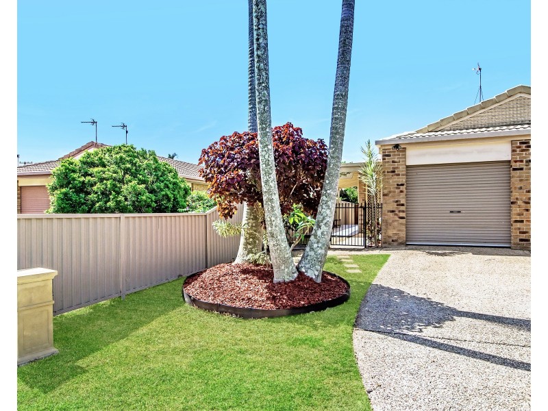 1/5 Cawthray Street, Biggera Waters QLD 4216