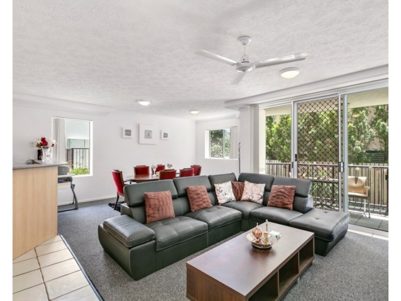 4/132 High Street, Southport QLD 4215