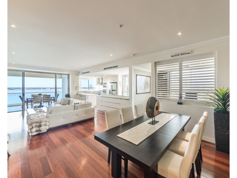 901/212-214 Marine Parade, Labrador QLD 4215