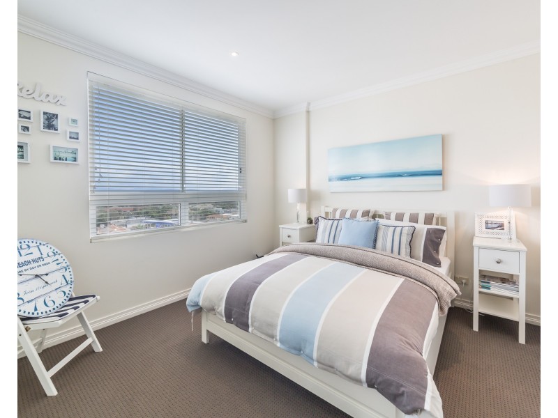 901/212-214 Marine Parade, Labrador QLD 4215