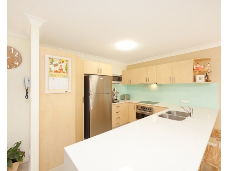 4/59 Eugaree Street, Southport QLD 4215