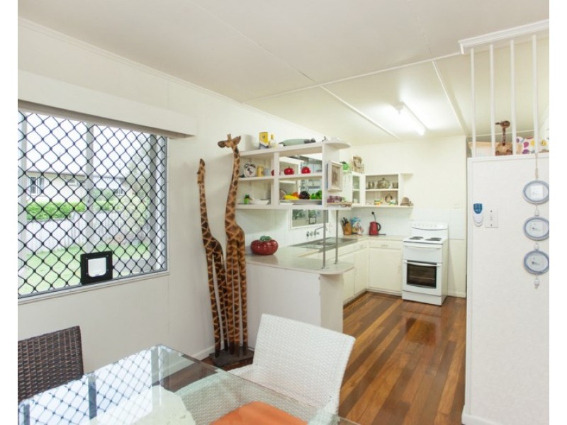 7 Echlin Street, Labrador QLD 4215