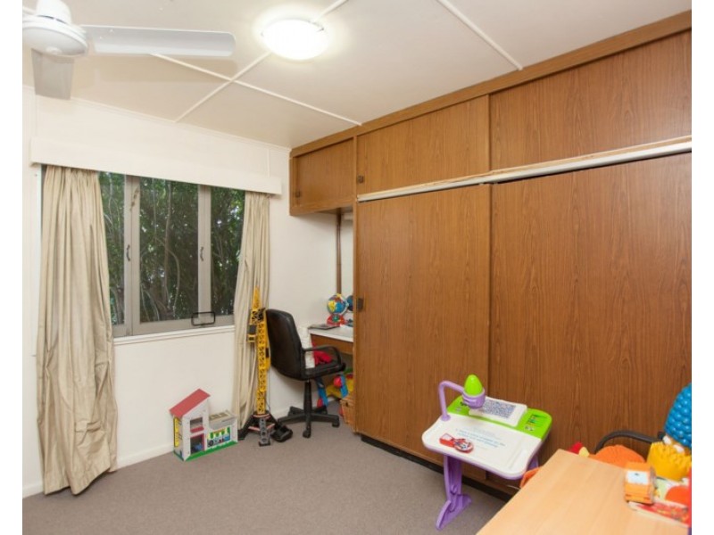 7 Echlin Street, Labrador QLD 4215