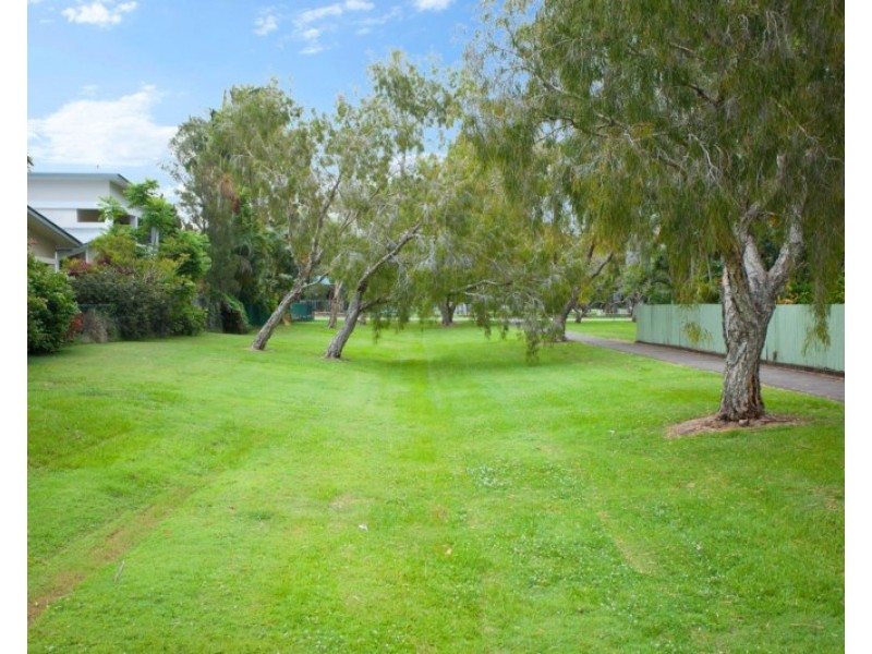 7 Echlin Street, Labrador QLD 4215