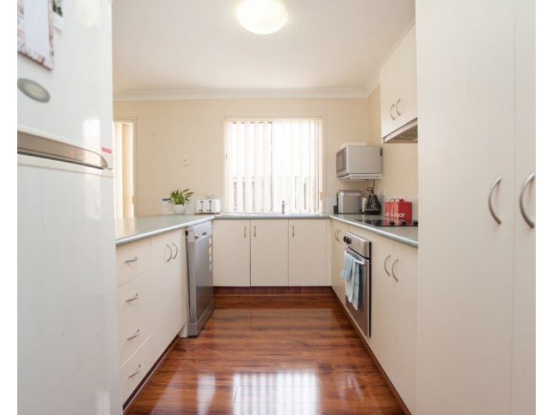 15 Madasin Close, Arundel QLD 4214