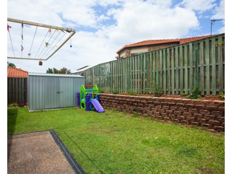 15 Madasin Close, Arundel QLD 4214
