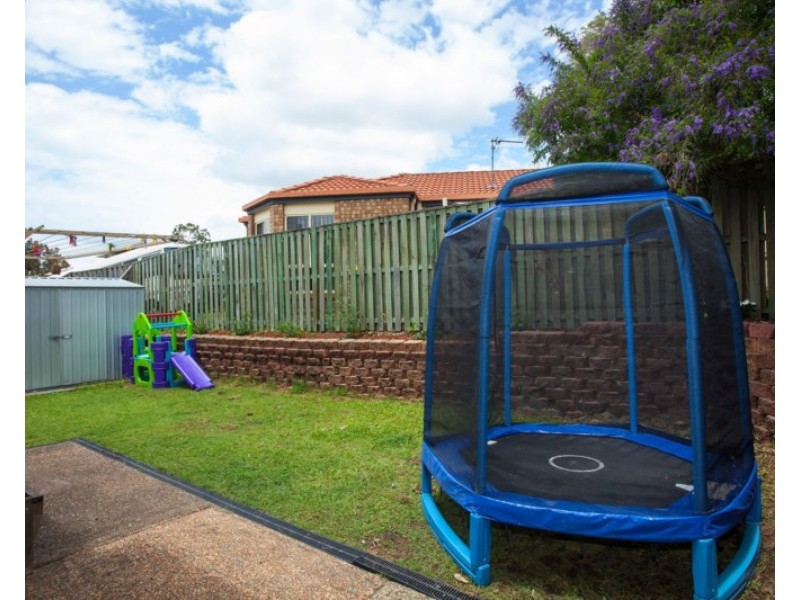 15 Madasin Close, Arundel QLD 4214